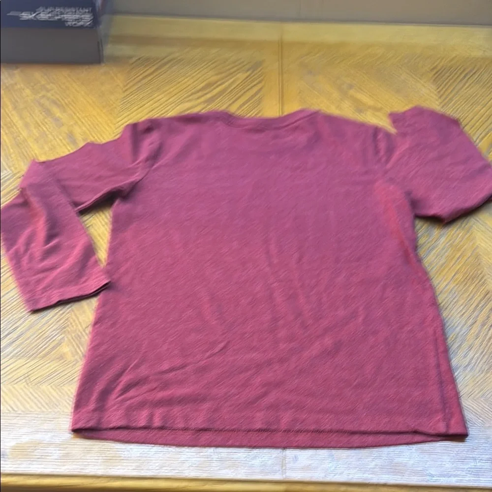 Old Navy Red Long Sleeve Graphic Tee